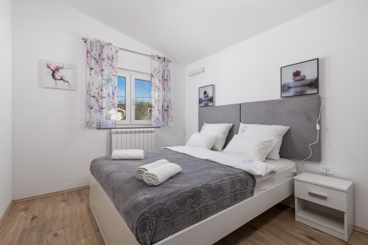 Apartment Dani-E.L. كاستاف المظهر الخارجي الصورة