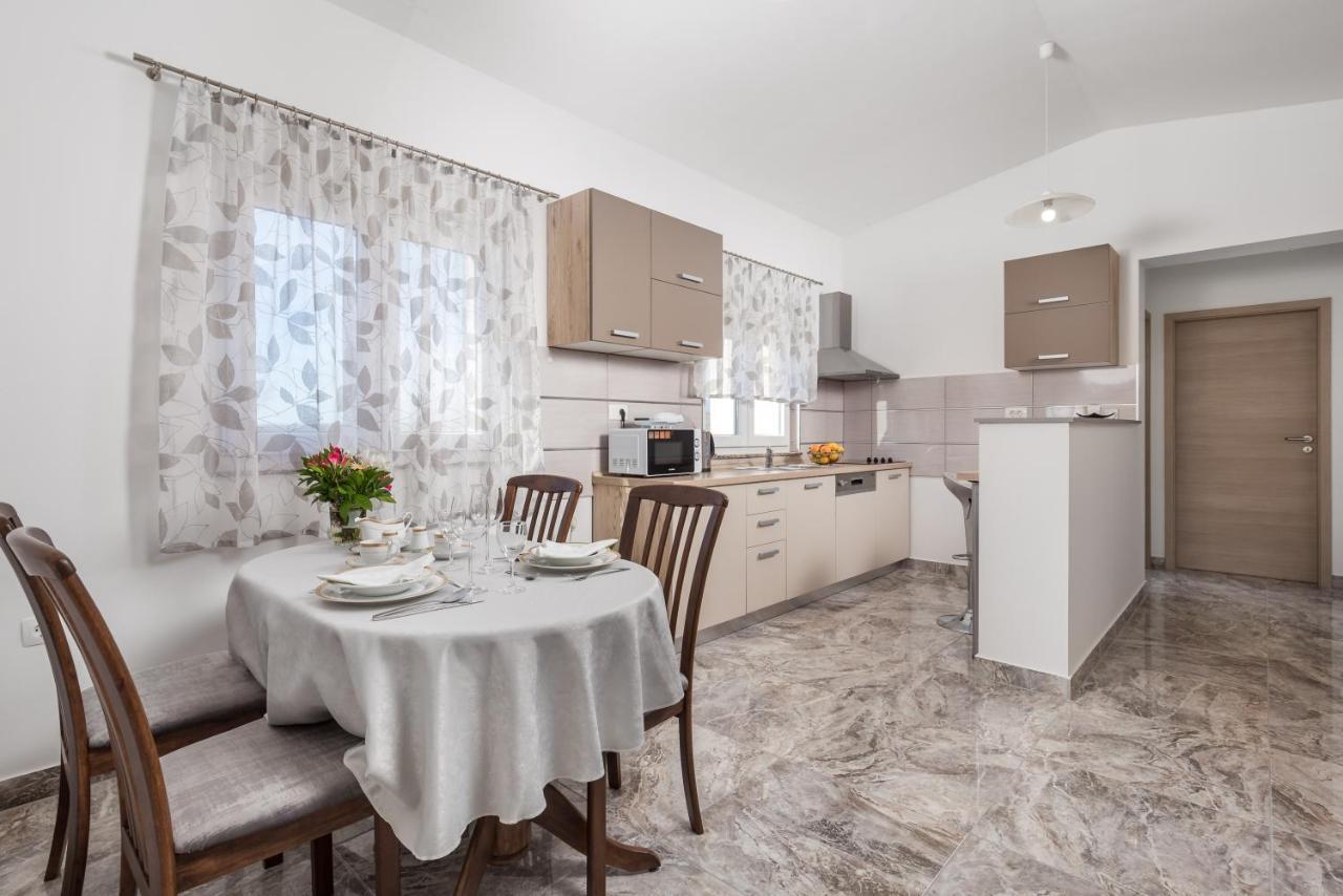 Apartment Dani-E.L. كاستاف المظهر الخارجي الصورة
