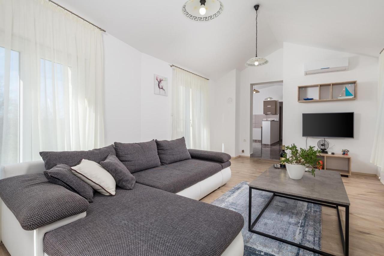 Apartment Dani-E.L. كاستاف المظهر الخارجي الصورة