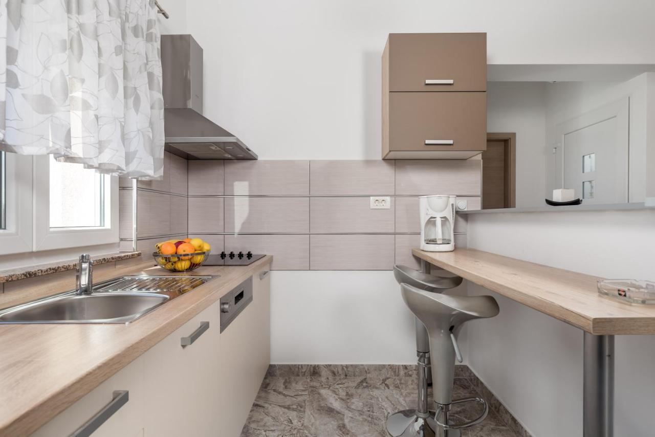 Apartment Dani-E.L. كاستاف المظهر الخارجي الصورة